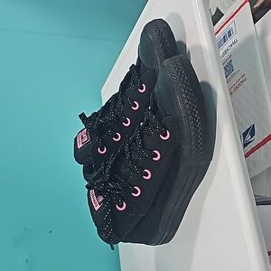 Converse Kids size 4